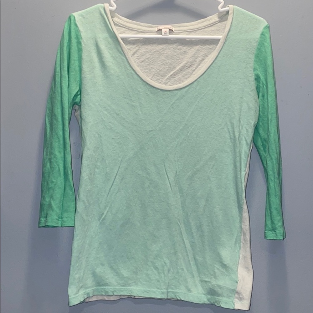 Gap shirt
